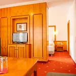 Germania Gastein - Ganzjaehrig Inklusive Alpentherme Gastein & Sommersaison Inklusive Gasteiner Bergbahnen 4*