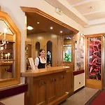 Germania Gastein - Ganzjaehrig Inklusive Alpentherme Gastein & Sommersaison Inklusive Gasteiner Bergbahnen Hotel
