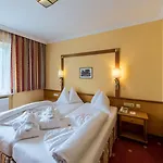 Germania Gastein - Ganzjaehrig Inklusive Alpentherme Gastein & Sommersaison Inklusive Gasteiner Bergbahnen 4* Bad Hofgastein