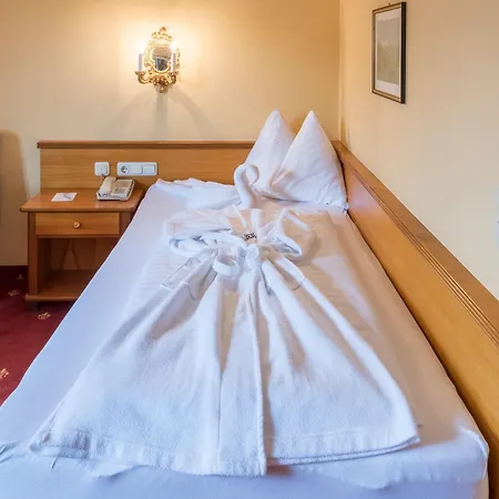 Hotel Germania Gastein Inklusive Eintritt In Alpentherme Und Bergbahnen Sommersaison 2022 Bad Hofgastein