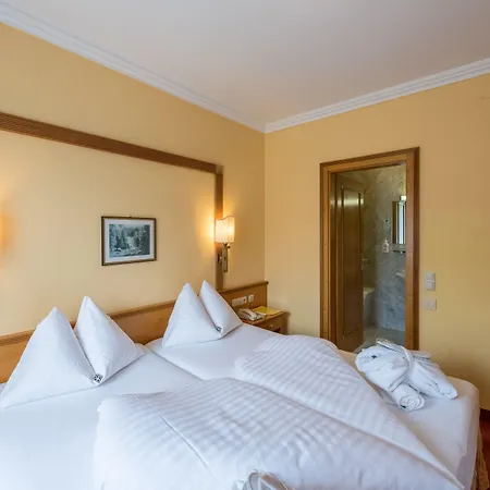 Hotel Germania Gastein: Alpine Wellness & Mountain Adventures 4*