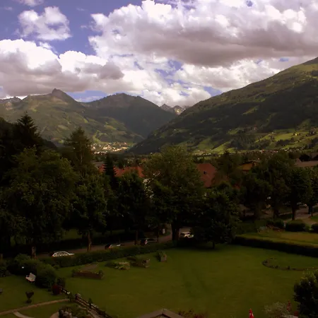 Germania Gastein - Ganzjaehrig Inklusive Alpentherme Gastein & Sommersaison Inklusive Gasteiner Bergbahnen 4* バート・ホーフガシュタイン